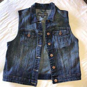 Reitman’s JEANS vest